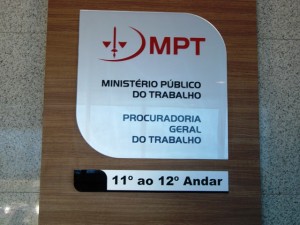 MPT usa do bom senso e máscara da ECT cai