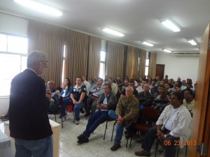 SINDECTEB realiza assembleia