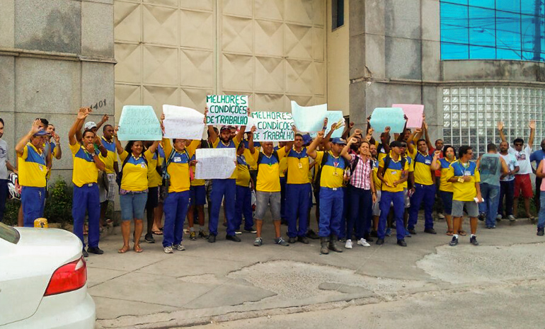 destaque_sintect_rj_tribobo_alcantara_passeata_funcionarios_correios_08_02_2017