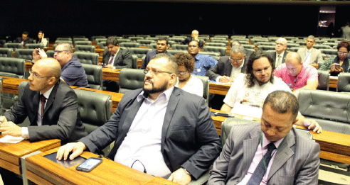 FINDECT participa de audiência publica, na defesa dos Correios
