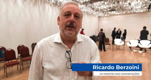 Ex-Ministro das comunicações defende Correios, união da categoria e o Sindicato