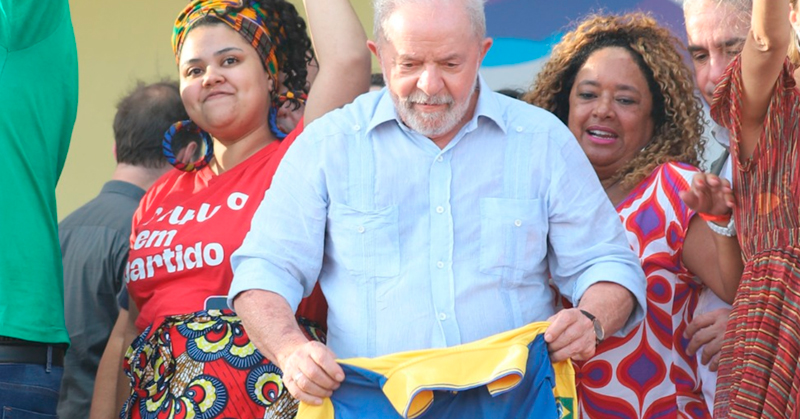 Diretores da FINDECT no RJ entregam carta compromisso em defesa dos Correios a Lula