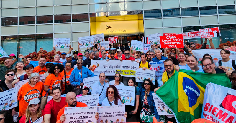 Protesto em NY: FINDECT luta por reparação aos trabalhadores dos Correios