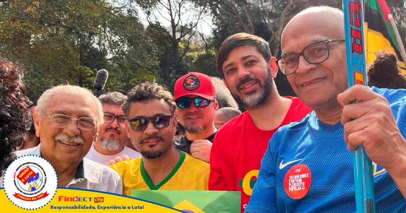 O povo nas ruas: A luta pela democracia não pode parar!
